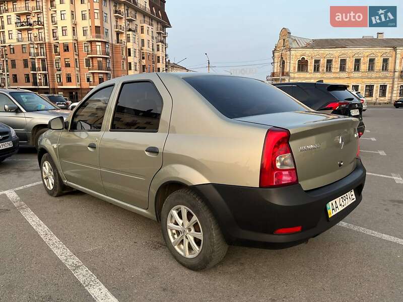 Седан Renault Logan 2011 в Умані