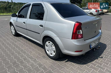 Седан Renault Logan 2011 в 