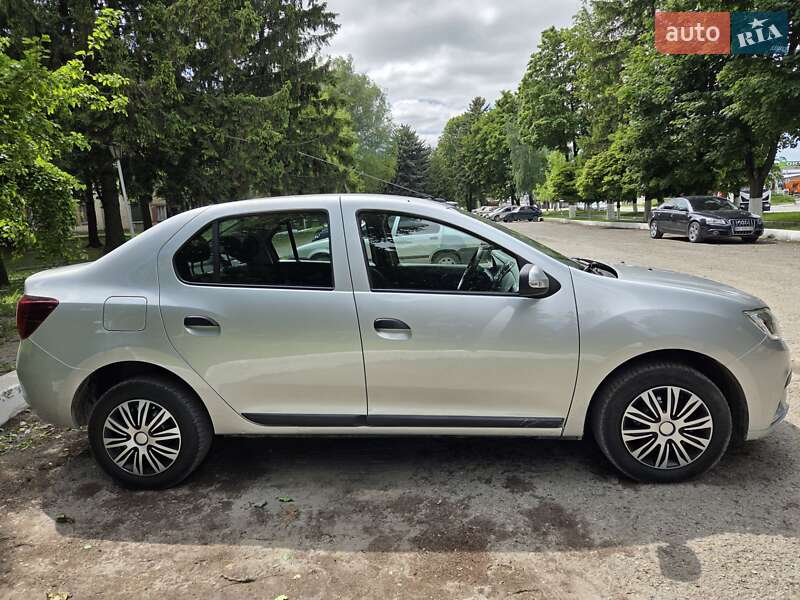 Седан Renault Logan 2017 в Волочиске