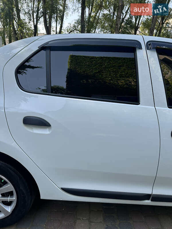 Седан Renault Logan 2019 в Черновцах