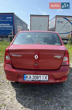 Седан Renault Logan 2012 в 
