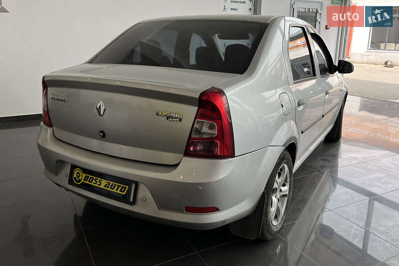 Седан Renault Logan 2010 в Шептицькому