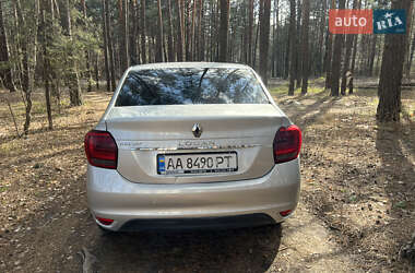 Седан Renault Logan 2017 в 