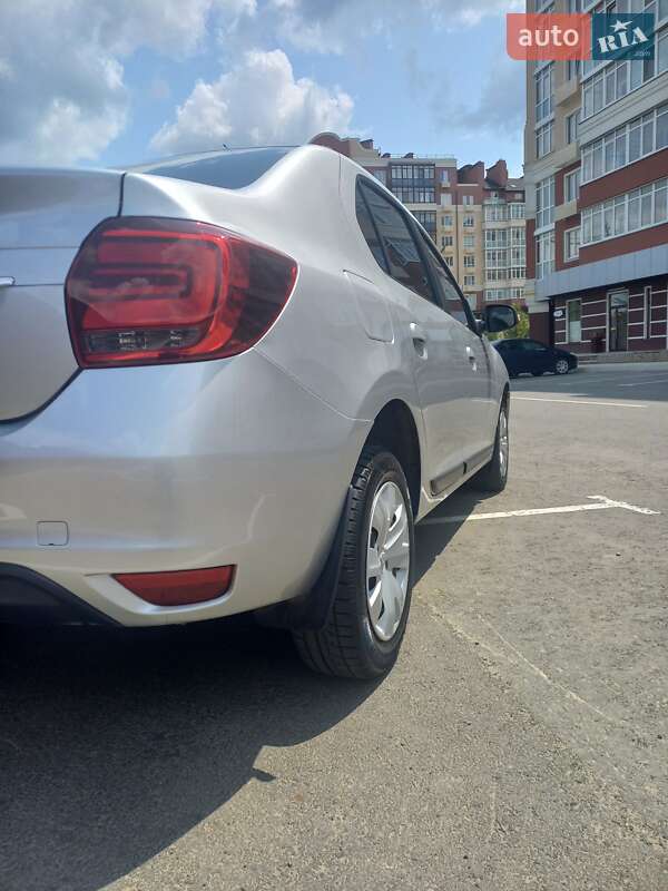 Седан Renault Logan 2018 в Умані