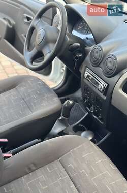 Седан Renault Logan 2009 в Черновцах