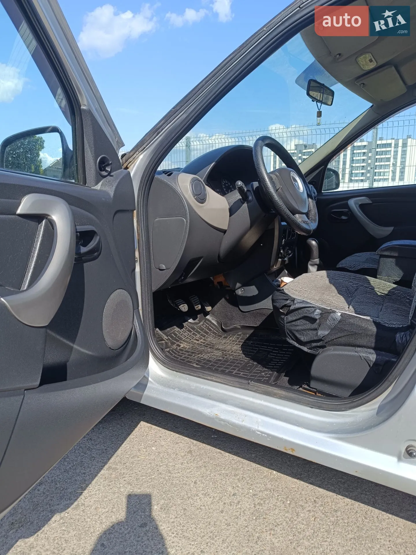 2010 Renault Logan - мініатюра 25