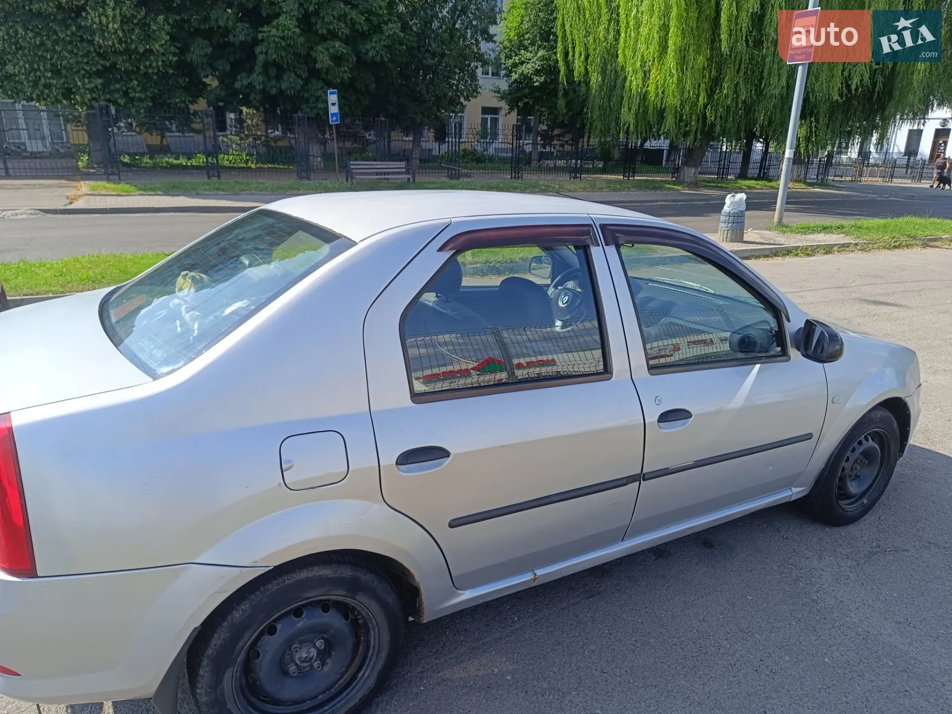 2010 Renault Logan - мініатюра 35