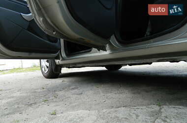 Седан Renault Logan 2011 в 