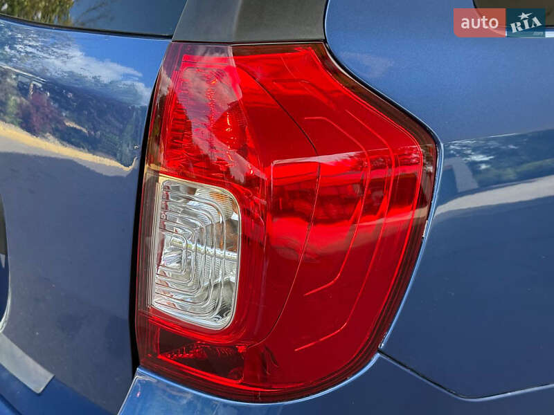 Універсал Renault Logan 2013 в Дніпрі