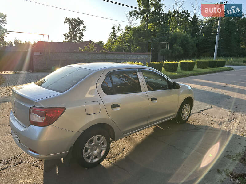 Седан Renault Logan 2013 в Кропивницком