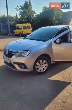 Седан Renault Logan 2016 в 