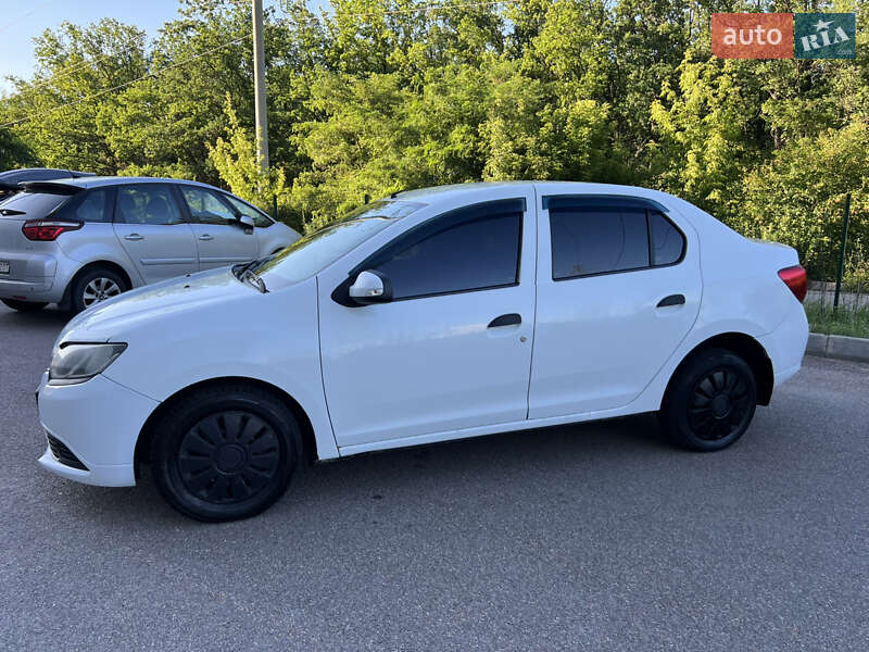Седан Renault Logan 2013 в Харкові