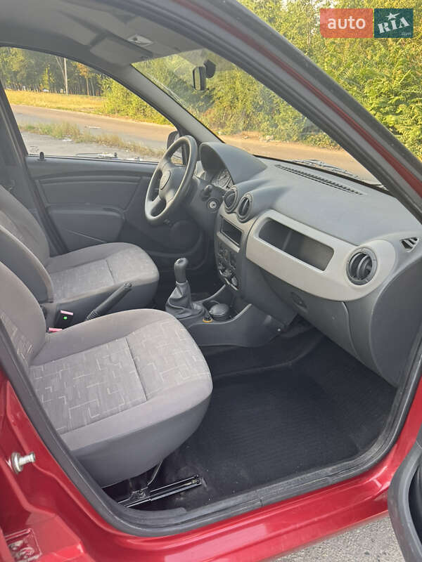 Седан Renault Logan 2009 в Днепре
