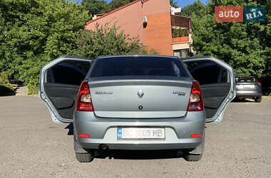 Седан Renault Logan 2010 в 