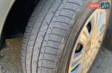Седан Renault Logan 2010 в 