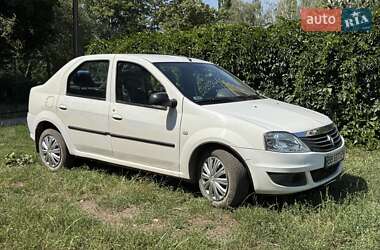 Седан Renault Logan 2010 в Вільногірську
