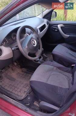 Седан Renault Logan 2010 в 
