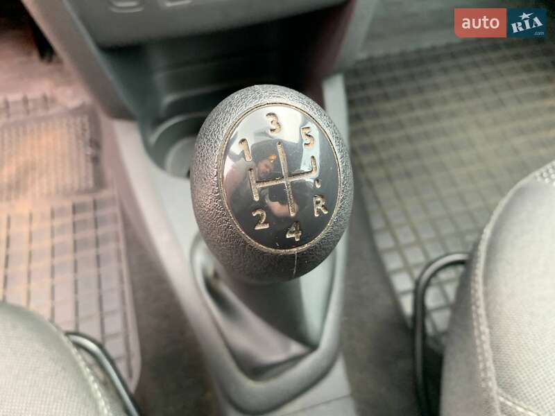 Седан Renault Logan 2020 в Киеве