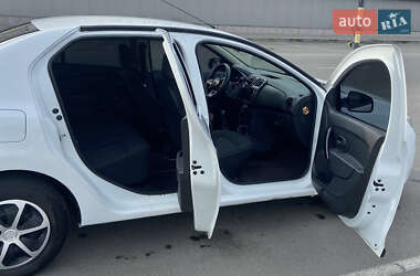 Седан Renault Logan 2019 в 