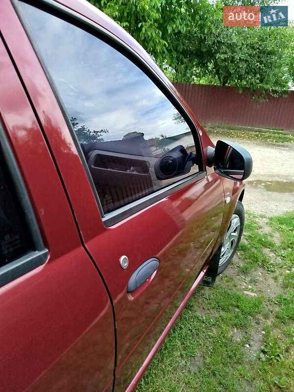 Седан Renault Logan 2011 в Рогатине