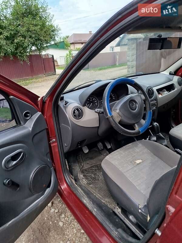 Седан Renault Logan 2011 в Рогатине