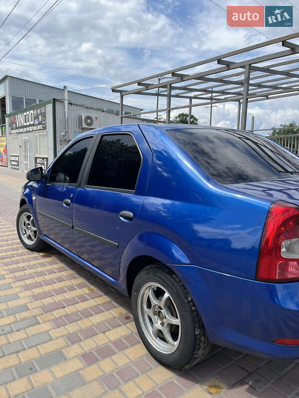 Седан Renault Logan 2009 в Кропивницком
