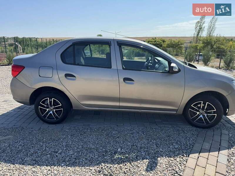 Седан Renault Logan 2013 в Одесі