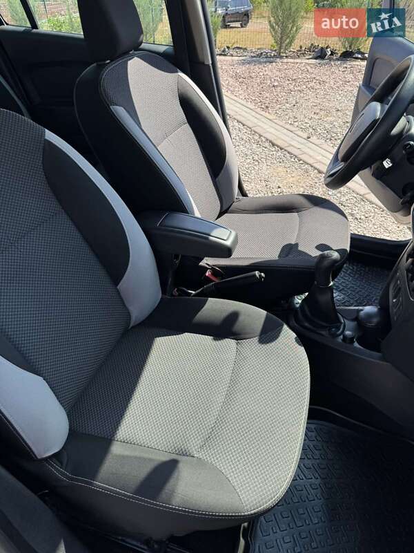 Седан Renault Logan 2013 в Одесі