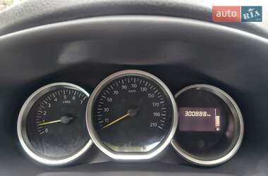 Седан Renault Logan 2017 в Синельниково