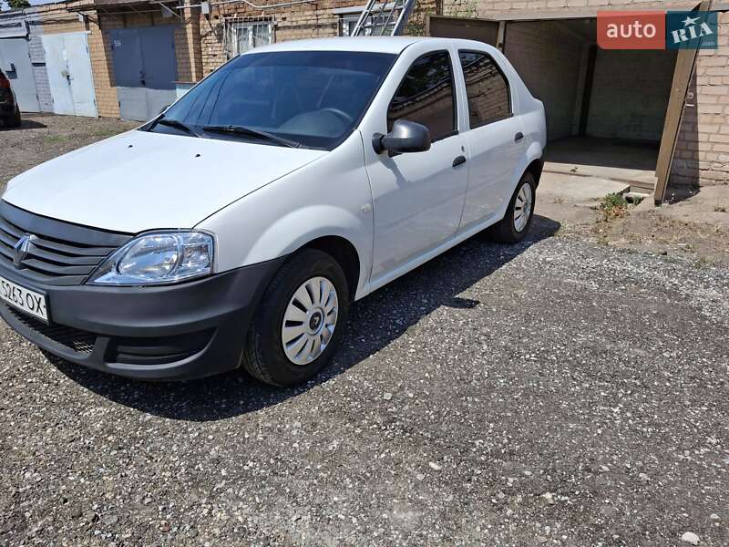 Renault Logan 2012