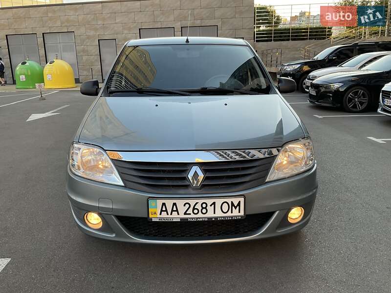 Седан Renault Logan 2011 в Киеве