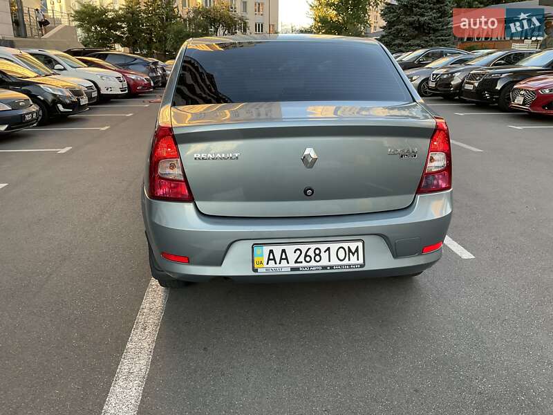 Седан Renault Logan 2011 в Киеве