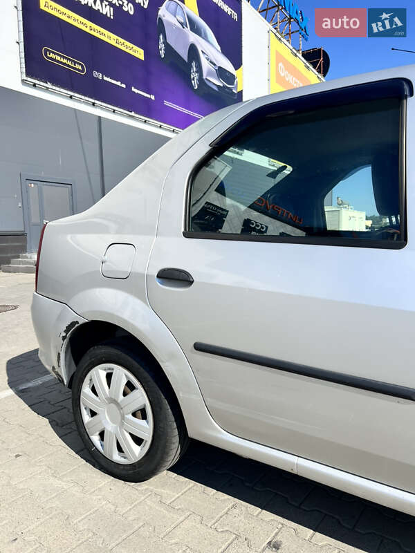 Седан Renault Logan 2010 в Києві