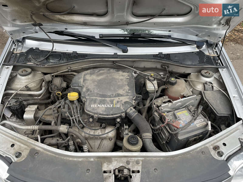 Седан Renault Logan 2010 в Києві