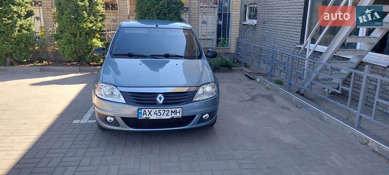 Renault Logan 2011