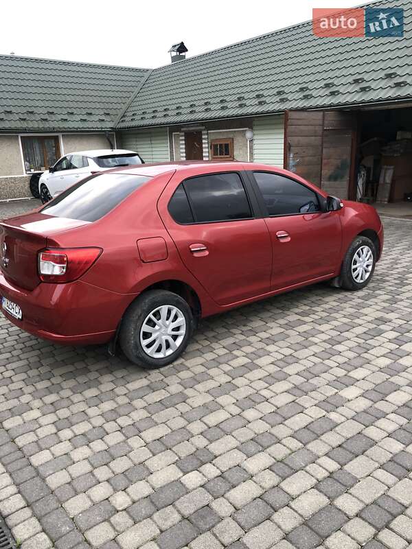 Седан Renault Logan 2013 в Делятине