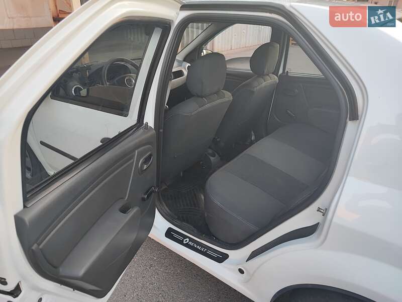 Седан Renault Logan 2012 в Кривом Роге