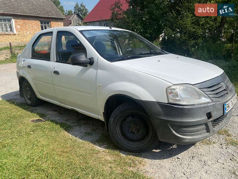 Седан Renault Logan 2012 в Дубно