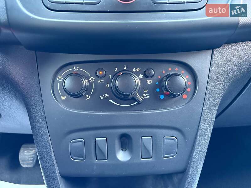 Универсал Renault Logan 2015 в Виннице фото 13 Универсал Renault Logan 2015 в Виннице