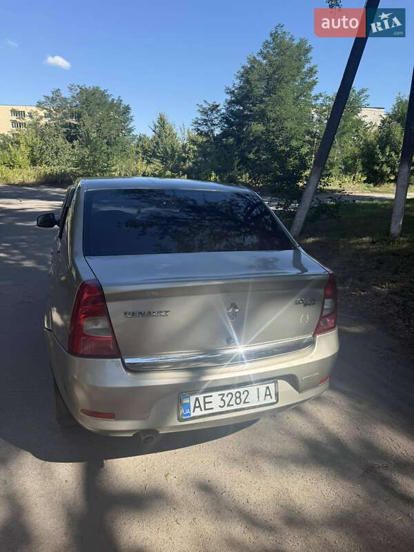 Седан Renault Logan 2011 в Синельниковому