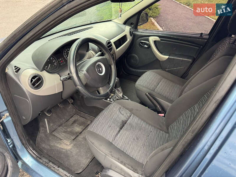 Седан Renault Logan 2010 в Харькове