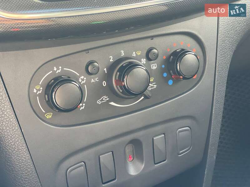 Седан Renault Logan 2018 в Одессе фото 18 Седан Renault Logan 2018 в Одессе