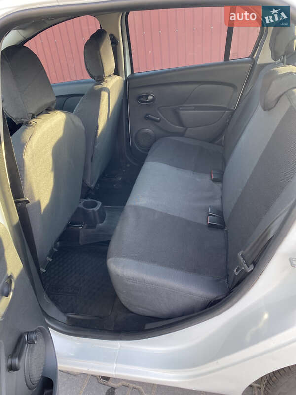 Седан Renault Logan 2017 в Одесі