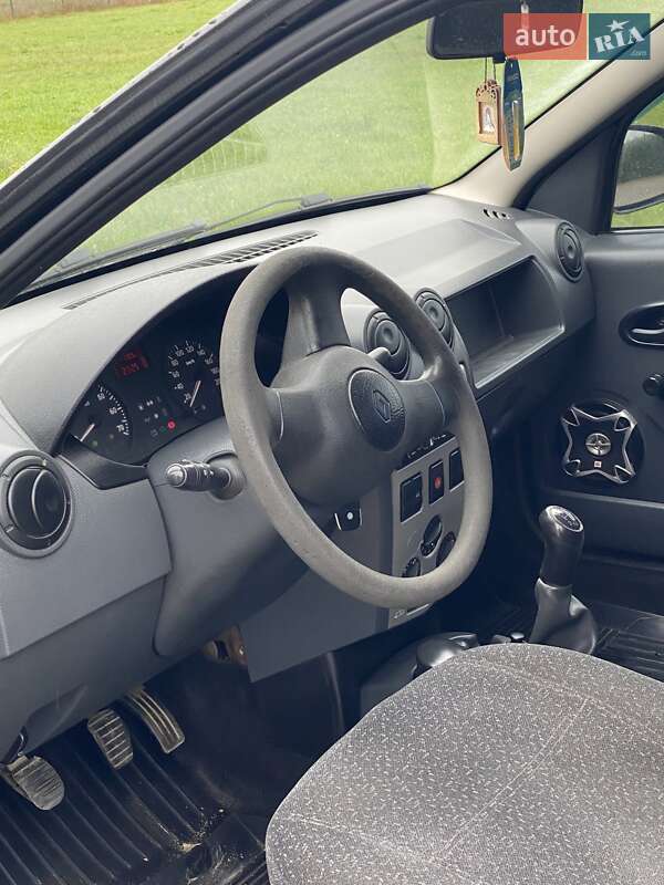 Универсал Renault Logan 2009 в Тячеве