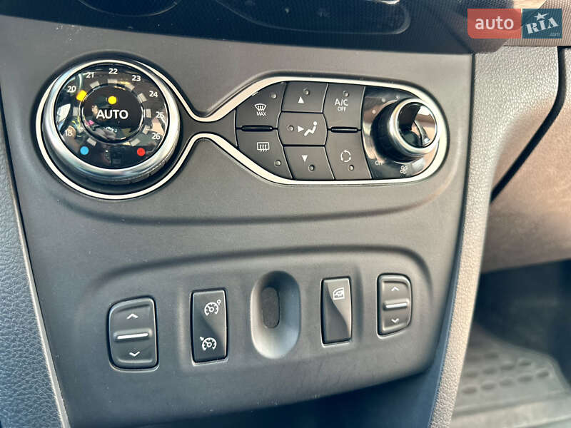 Седан Renault Logan 2017 в Одессе