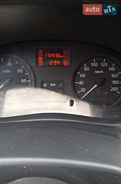 Седан Renault Logan 2011 в 