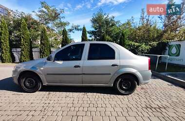 Седан Renault Logan 2011 в Ивано-Франковске