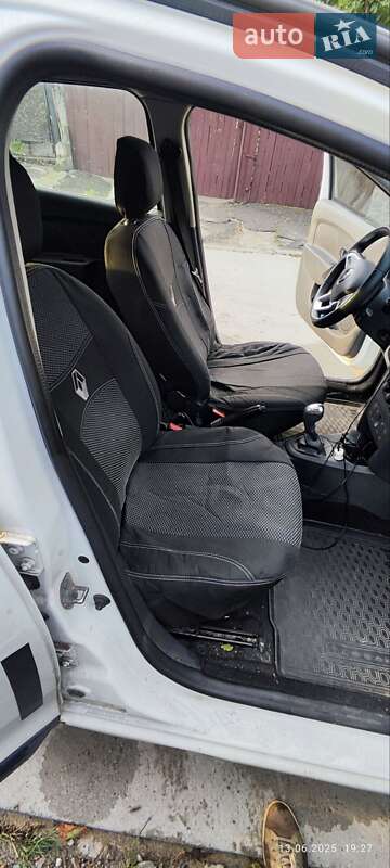 Седан Renault Logan 2018 в Киеве