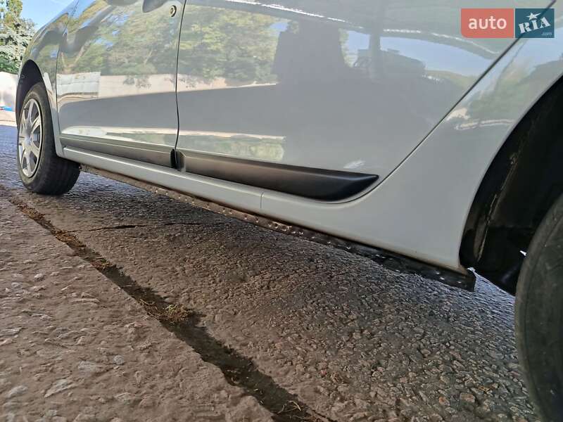 Універсал Renault Logan 2014 в Нікополі