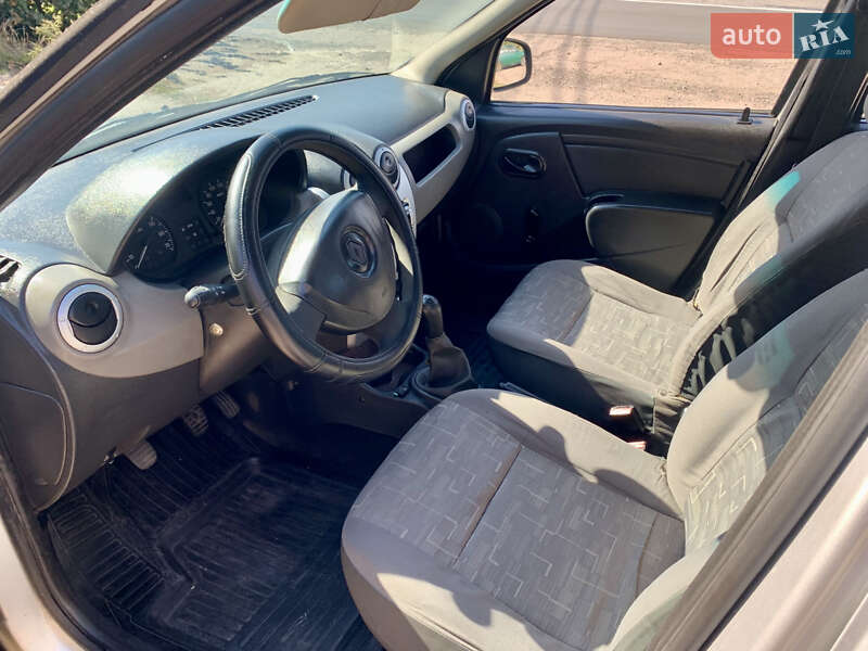 Седан Renault Logan 2011 в Переяславі